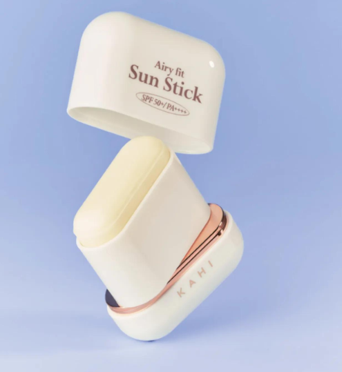 KAHI Airy Fit Sun Stick SPF50+ • Skincare Coreano Chile | ISEORA