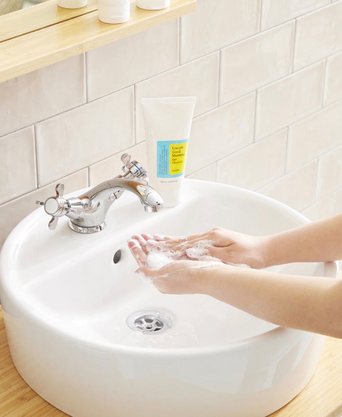 COSRX Low pH Good Morning Gel Cleanser • Limpiador Coreano | ISEORA Chile
